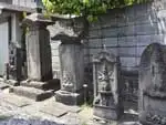 神奈川・横浜戸塚区の庚申塚や石…