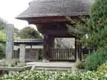 極楽寺坂切通し近くにあるお寺